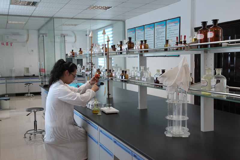 设备齐全的中心化验室